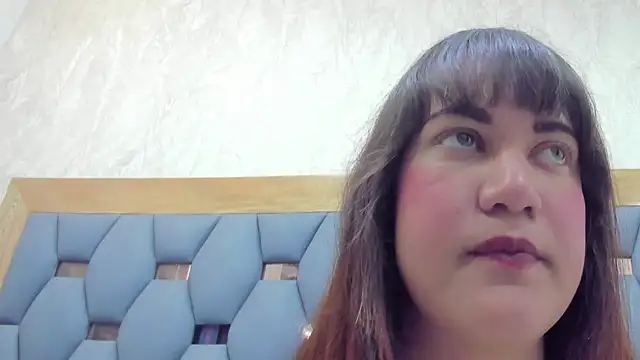 juliette pretty  online show from 25, 10, 2025