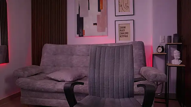 Snapshot of DaviesBrown chatting on 23, 11, 2025 DaviesBrown online show from 23, 11, 2025