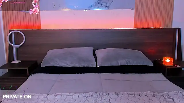 Snapshot of samanthaa_moon chatting on 23, 6, 2026 samanthaa moon online show from 23, 6, 2026