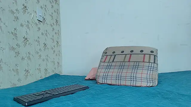 Snapshot of celeste_moonx chatting on 21, 10, 2025 celeste moonx online show from 21, 10, 2025