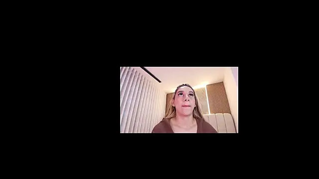 Snapshot of celeste_moonx chatting on 18, 12, 2025 celeste moonx online show from 18, 12, 2025