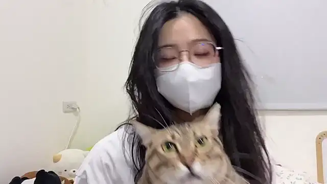 Snapshot of LHeart chatting on 23, 9, 2025 LHeart online show from 23, 9, 2025