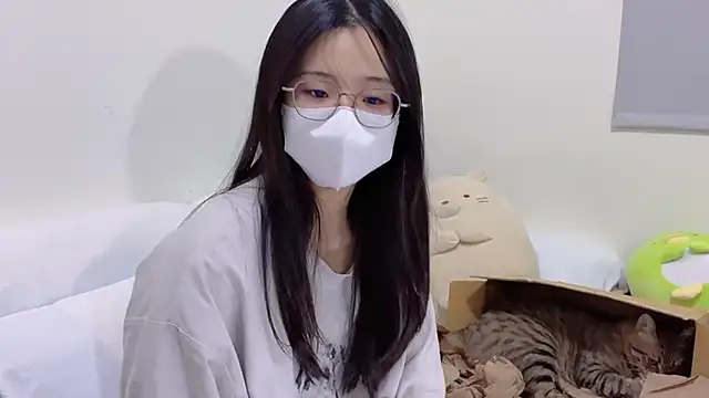 Snapshot of LHeart chatting on 18, 10, 2025 LHeart online show from 18, 10, 2025