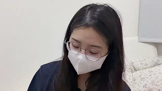 Snapshot of LHeart chatting on 24, 2, 2026 LHeart online show from 24, 2, 2026