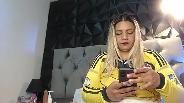 Snapshot of kathaleyagrayy chatting on 3, 7, 2026 kathaleyagrayy online show from 3, 7, 2026