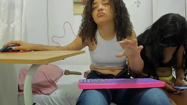 Snapshot of Andre_lezcano chatting on 17, 10, 2025 Andre lezcano online show from 17, 10, 2025