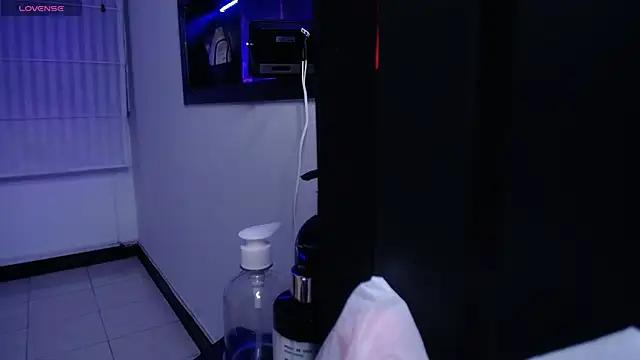 Stephany Rodriguez online show from 22, 10, 2025