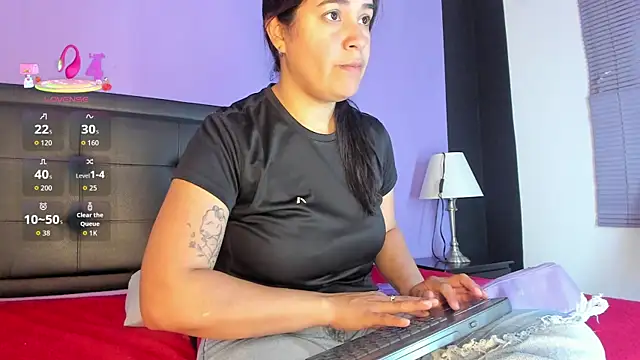 GreciaFox1 online show from 24, 4, 2026