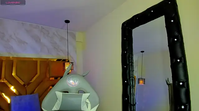 Luciifeer  online show from 25, 4, 2026