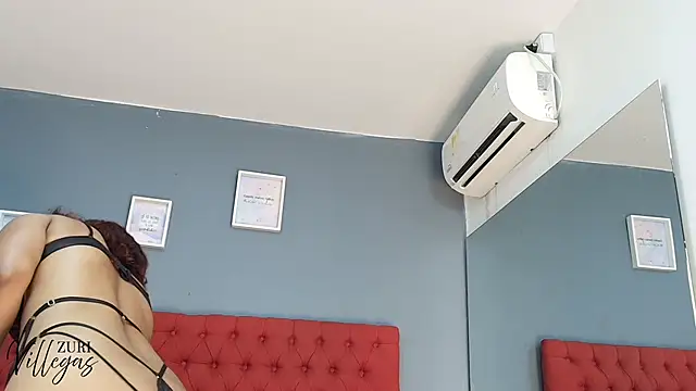 zuri villegas online show from 11, 11, 2025