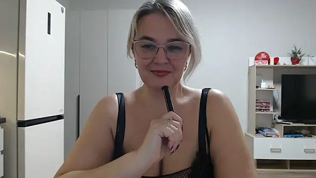 EleanoraDream online show from 24, 4, 2026