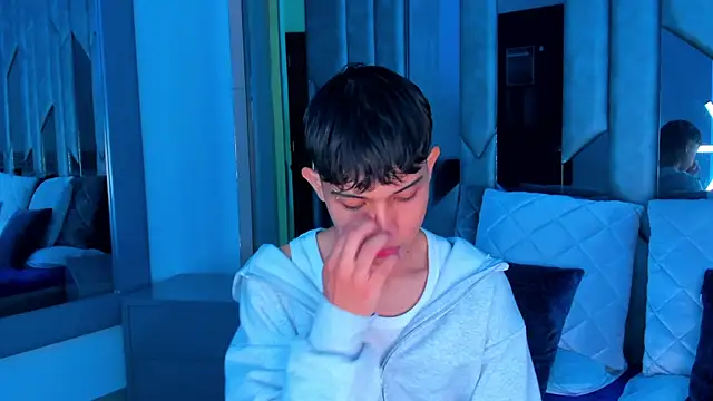 Sebax Young online show from 17, 9, 2025