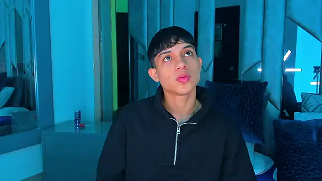 Sebax Young online show from 18, 9, 2025