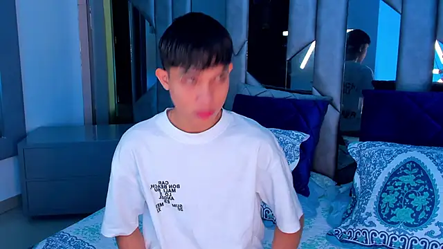 Sebax Young online show from 21, 9, 2025