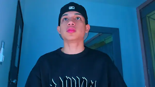 Sebax Young online show from 30, 11, 2025