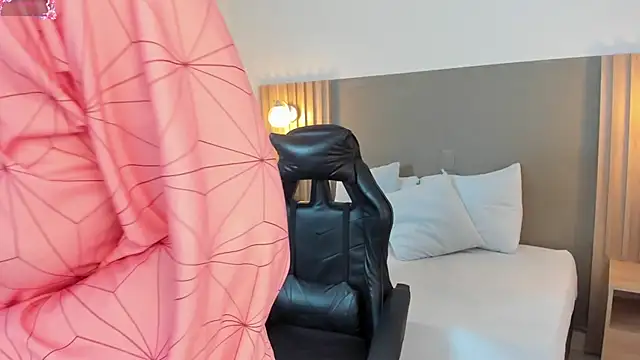 emma fhox online show from 2, 10, 2025