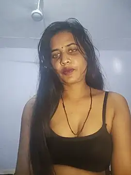 cute radhikaa online show from 5, 6, 2026