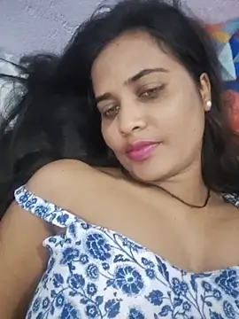 cute radhikaa online show from 13, 6, 2026