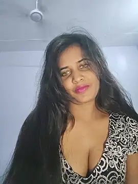 cute radhikaa online show from 14, 6, 2026