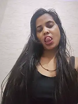 cute radhikaa online show from 15, 6, 2026