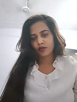 cute radhikaa online show from 26, 6, 2026