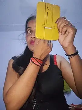 cute radhikaa online show from 15, 7, 2026