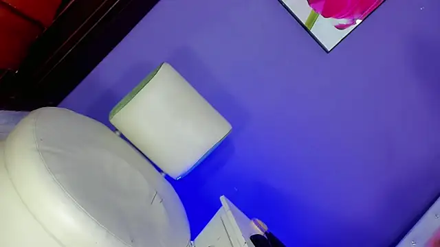 Snapshot of Valentina_Horny777 chatting on 15, 12, 2025 Valentina Horny777 online show from 15, 12, 2025