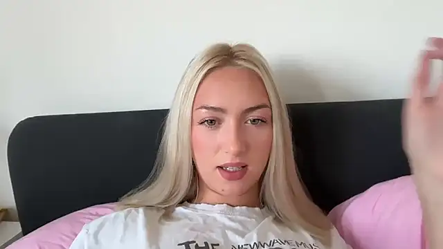 Kitty Swetty online show from 2, 10, 2025