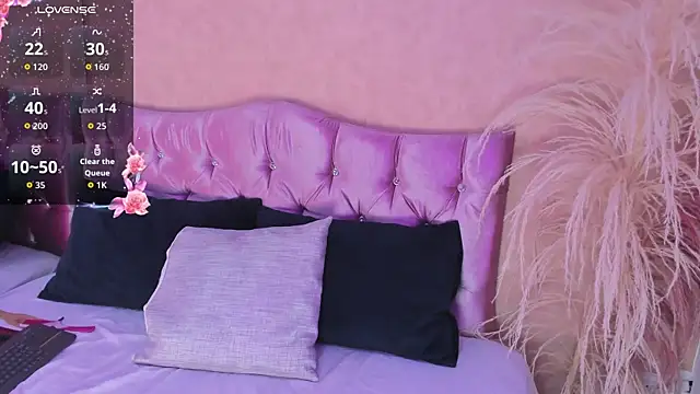 KARINAJTORRES online show from 1, 10, 2025