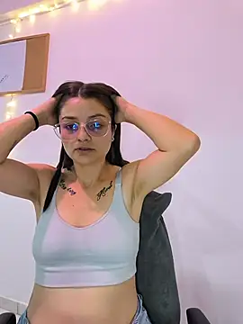Coralinne   online show from 19, 5, 2026