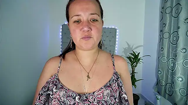 Snapshot of Gabrielajewel_ chatting on 18, 9, 2025 Gabrielajewel online show from 18, 9, 2025