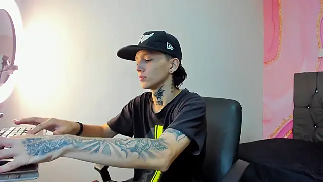 StraightBoy Nick online show from 8, 10, 2025