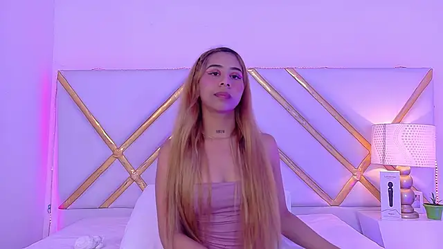 laila stilwiills online show from 7, 10, 2025