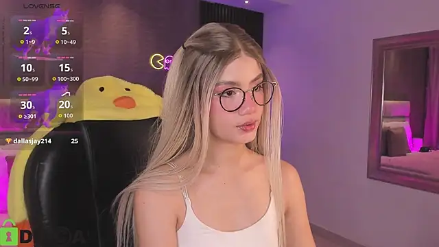 Snapshot of Arinextdoor chatting on 28, 9, 2025 Arinextdoor online show from 28, 9, 2025