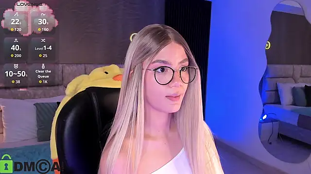 Snapshot of Arinextdoor chatting on 15, 10, 2025 Arinextdoor online show from 15, 10, 2025