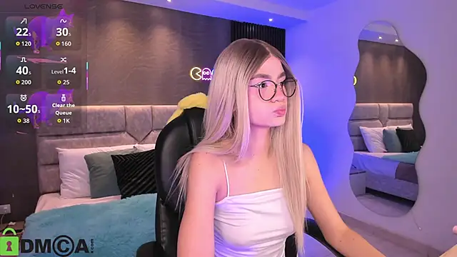 Snapshot of Arinextdoor chatting on 28, 10, 2025 Arinextdoor online show from 28, 10, 2025