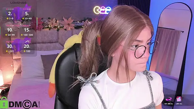 Snapshot of Arinextdoor chatting on 3, 12, 2025 Arinextdoor online show from 3, 12, 2025