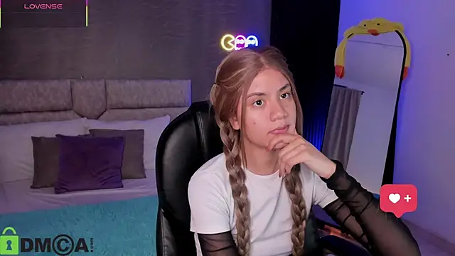 Snapshot of Arinextdoor chatting on 15, 1, 2026 Arinextdoor online show from 15, 1, 2026