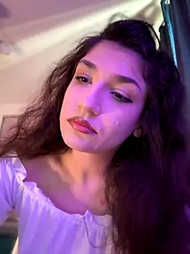 Snapshot of ScarletBloom_ chatting on 19, 10, 2025 ScarletBloom online show from 19, 10, 2025