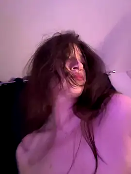 Snapshot of ScarletBloom_ chatting on 16, 11, 2025 ScarletBloom online show from 16, 11, 2025