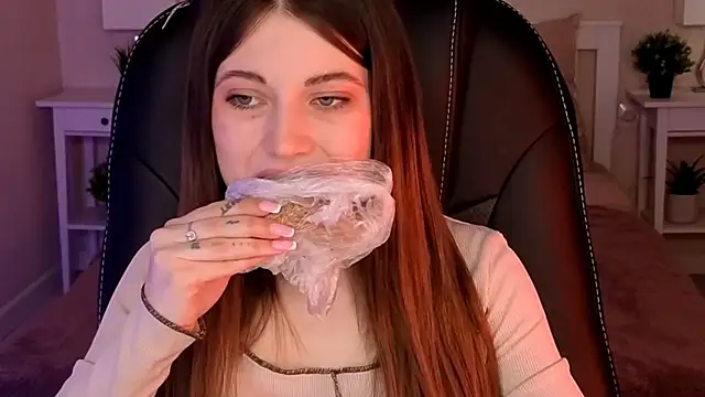 Kimmie shine online show from 30, 4, 2026