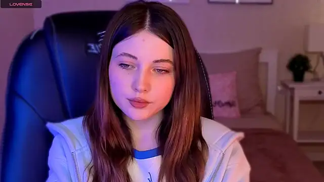 Kimmie shine online show from 12, 5, 2026