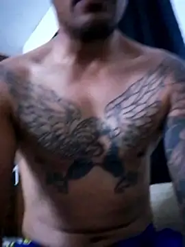 Snapshot of bigandstrong2217 chatting on 8, 1, 2026 bigandstrong2217 online show from 8, 1, 2026