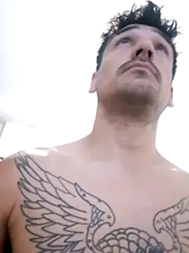 Snapshot of bigandstrong2217 chatting on 6, 2, 2026 bigandstrong2217 online show from 6, 2, 2026