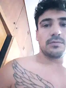 Snapshot of bigandstrong2217 chatting on 7, 2, 2026 bigandstrong2217 online show from 7, 2, 2026