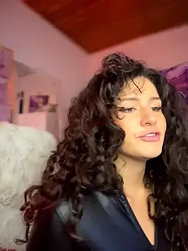 Dannaa Lovs online show from 24, 4, 2026