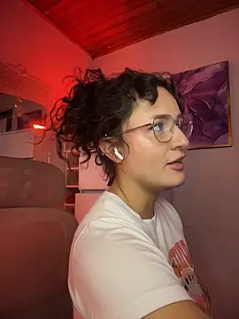 Dannaa Lovs online show from 20, 7, 2026