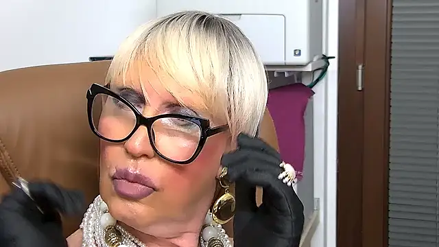 ROBY SWEETHOT online show from 19, 11, 2025