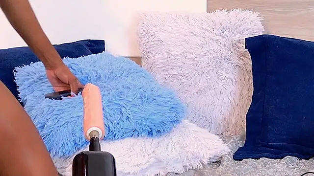 BeckySalas online show from 12, 4, 2026