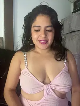EmilyNoir1 online show from 13, 7, 2026